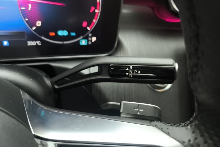 奔驰C级 2022款 C 200 L 运动版局部细节18