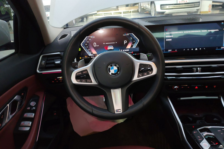 宝马3系 2024款 325Li M运动套装中控内饰13