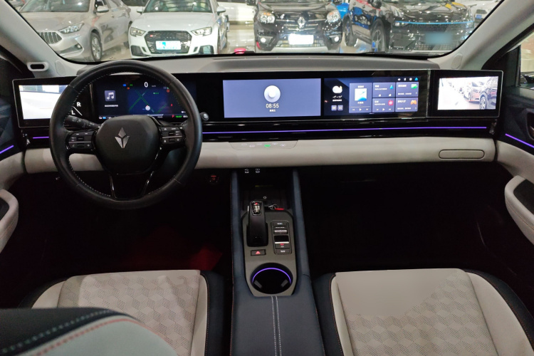 灵悉L 2025款 头号玩家版+超级加倍选装包中控内饰12