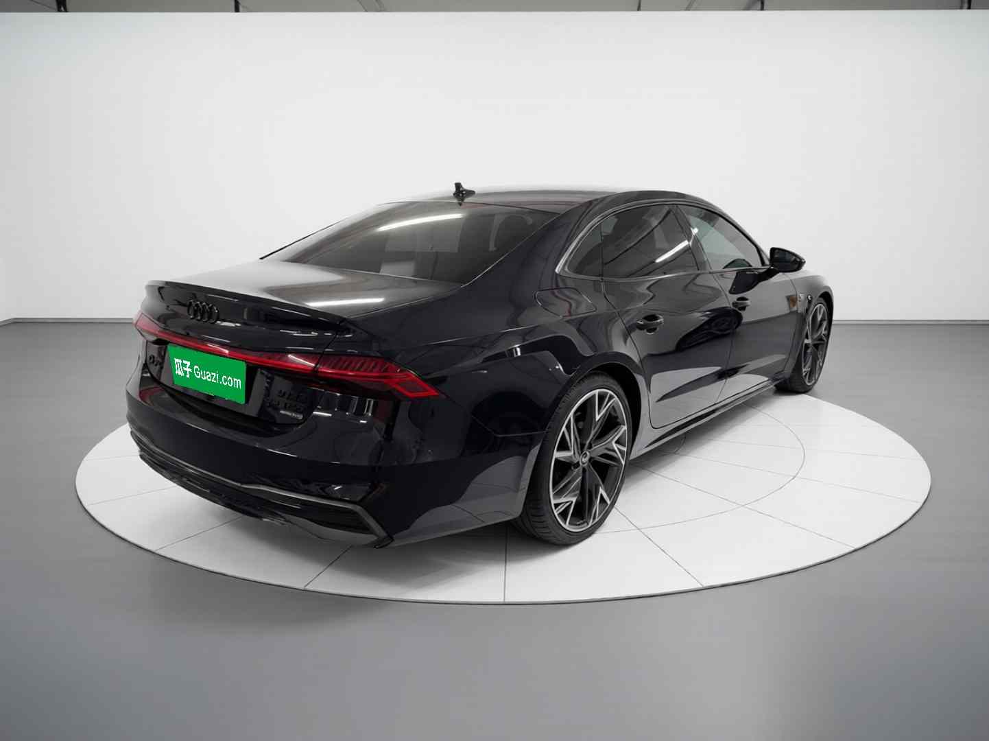 奥迪A7L 2024款 55 TFSI quattro 黑武士版(4)