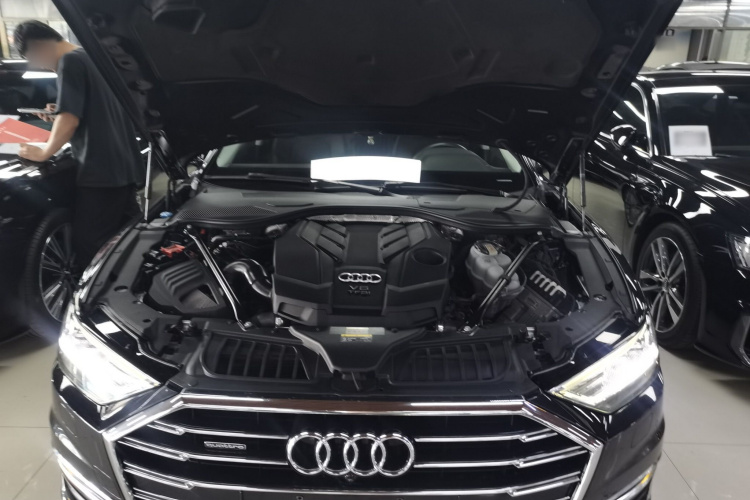 奥迪A8 2021款 A8L 50 TFSI quattro 舒适型机舱底盘24