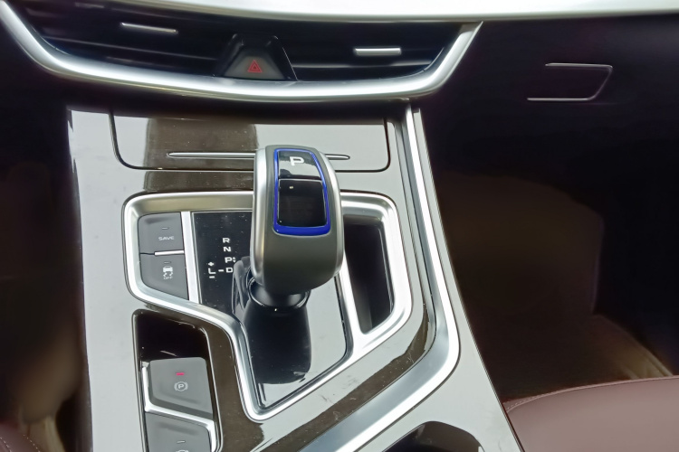 吉利汽车 嘉际新能源 2022款 1.5TD PHEV 白金尊贵型局部细节18