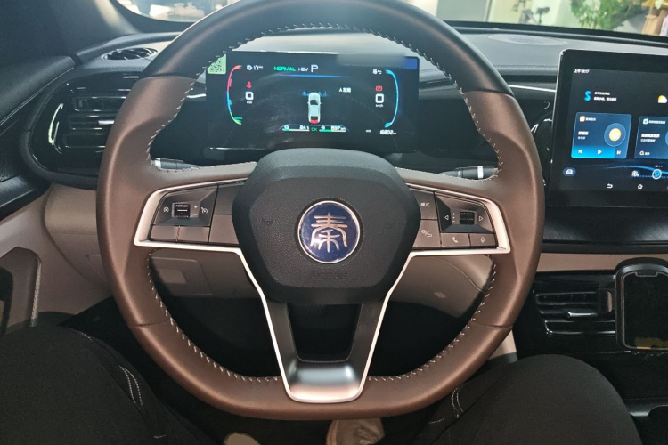 比亚迪 秦PLUS 2024款 荣耀版 DM-i 55KM领先型中控内饰13