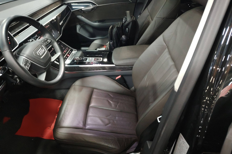 奥迪A8 2018款 A8L 55 TFSI quattro投放版精英型局部细节19