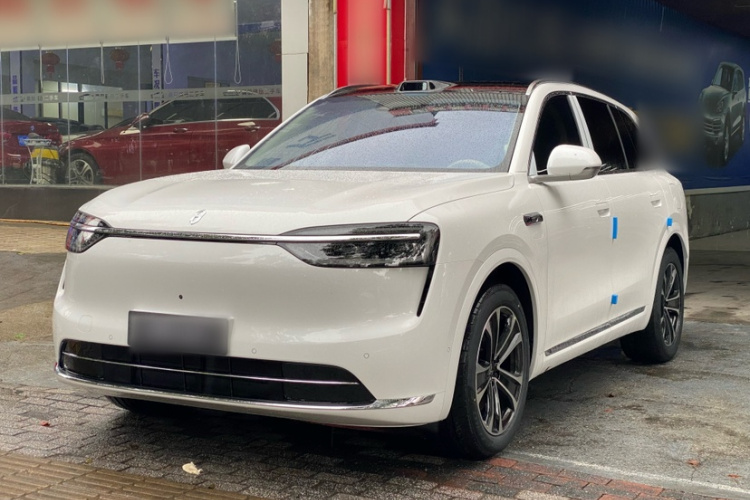 鸿蒙智行 问界M7 2026款 增程 Max四驱版 5座车身外观1