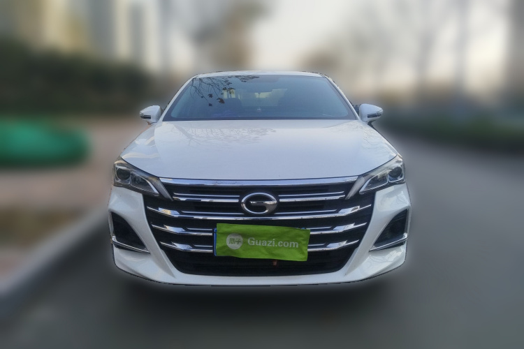 广汽传祺 传祺GA6 2019款 270T 自动精英版车身外观2