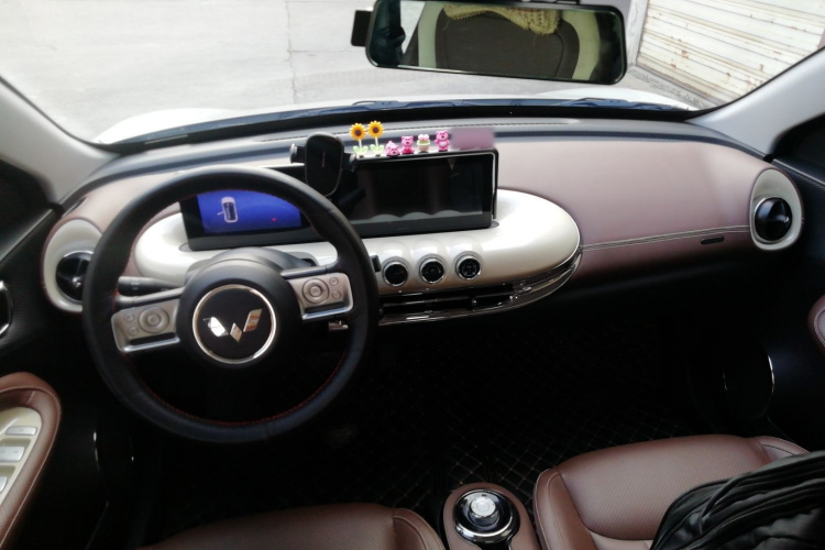 五菱汽车 五菱缤果 2023款 333km 悦享款中控内饰12