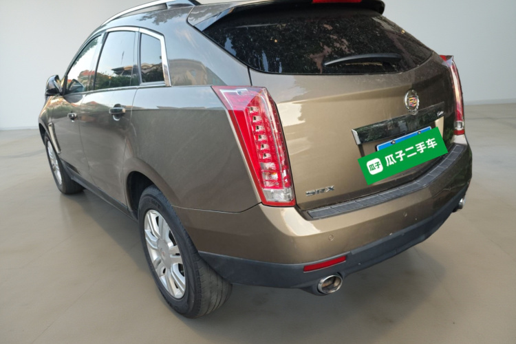 凯迪拉克SRX 2014款 3.0L 精英型车身外观5
