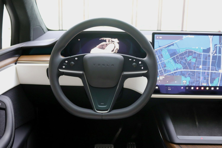 特斯拉 Model X 2023款 双电机全轮驱动版中控内饰7006
