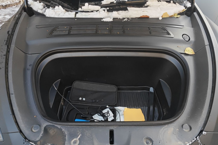 特斯拉 Model Y 2022款 改款 长续航全轮驱动版局部细节24