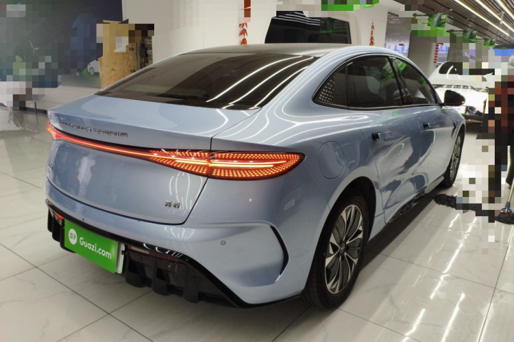 比亚迪 海豹 2022款 550km 标准续航后驱版尊贵型车身外观6005