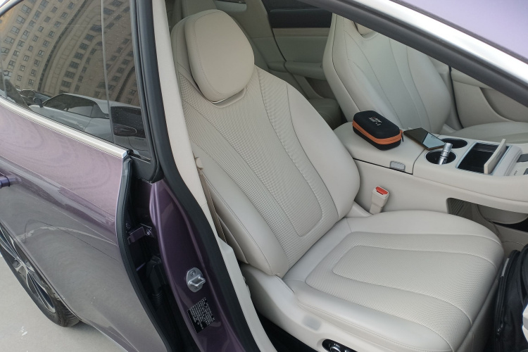 鸿蒙智行 智界R7 2025款 增程 251km Max局部细节41