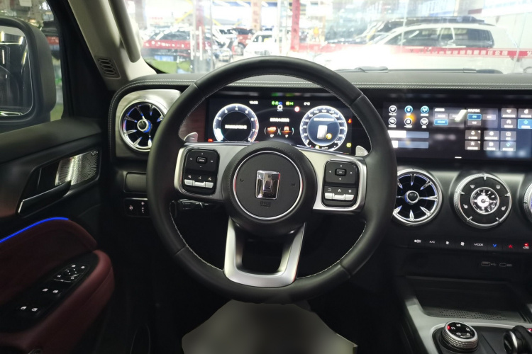 坦克300 2024款 2.0T 征服者中控内饰13