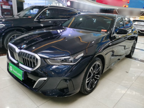 宝马5系 2025款 530Li 领先型 M运动套装