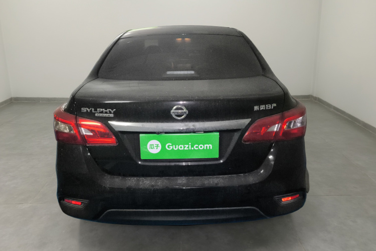 日产 轩逸 2024款 改款三 经典 1.6XE CVT舒适版车身外观6