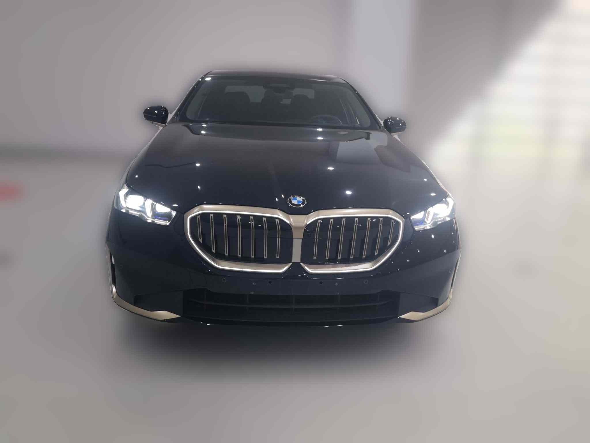 宝马5系 2024款 530Li xDrive 豪华套装(1)