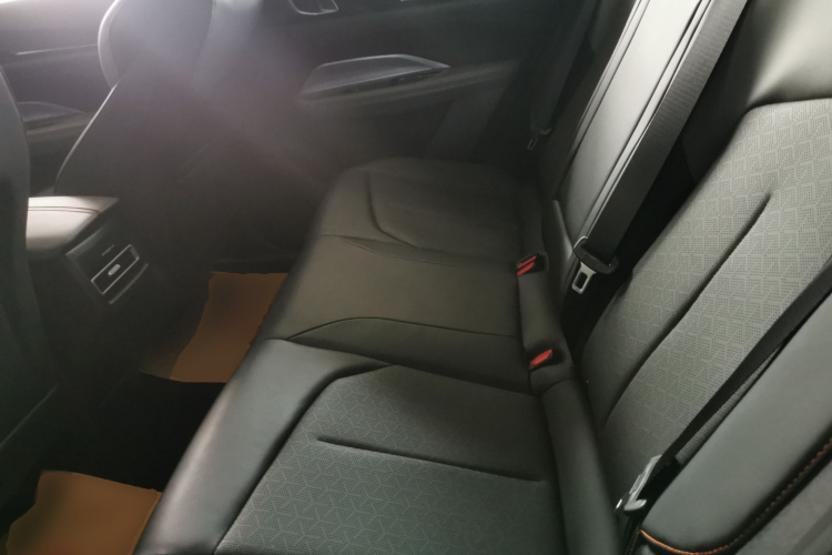 长安欧尚 欧尚Z6新能源 2023款 智电iDD 150KM旗舰PLUS智慧泊车版中控内饰7004