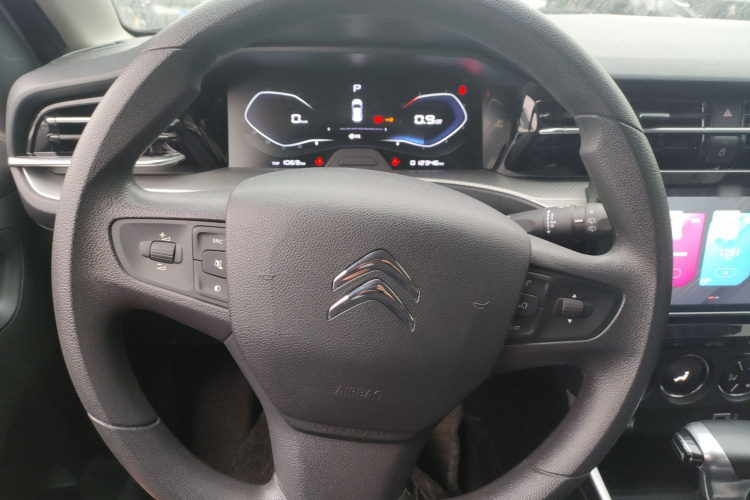 雪铁龙C3-XR 2021款 190THP DCT致尚版中控内饰13