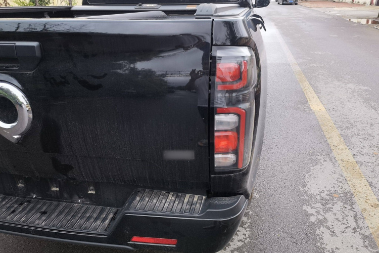 长城 炮 2023款 2.0T商用版自动汽油两驱精英型长箱GW4C20B车身外观6006