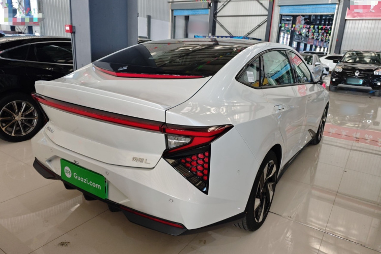 灵悉L 2025款 头号玩家版+超级加倍选装包车身外观7