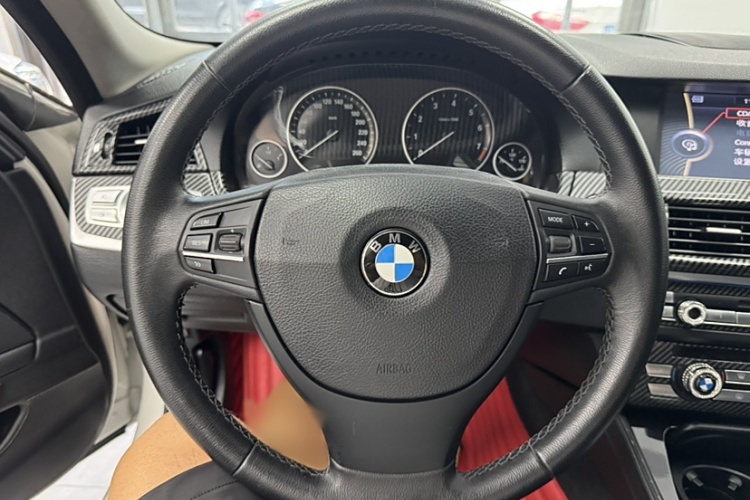宝马5系 2013款 520Li 典雅型中控内饰7001