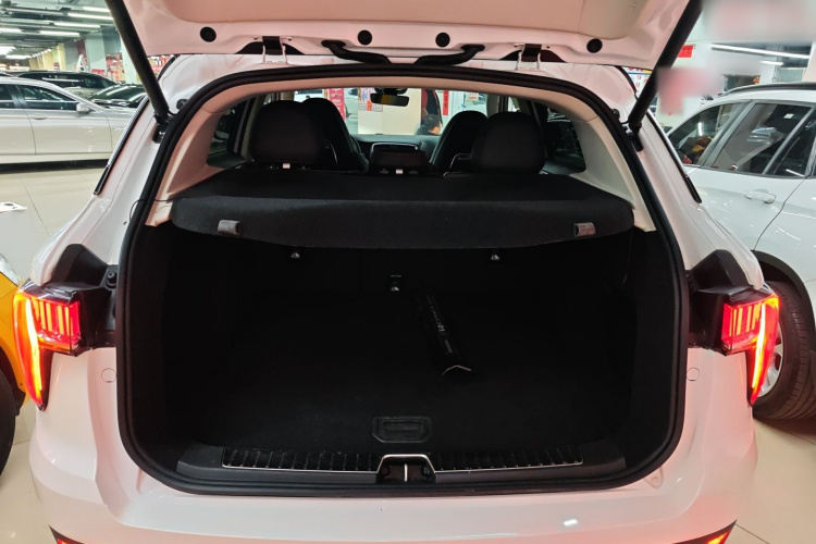 领克01 2017款 2.0T 四驱劲Pro版局部细节23