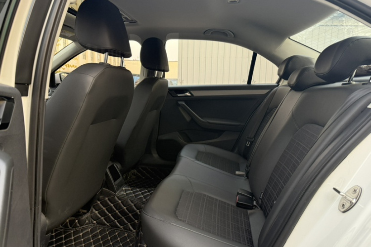 大众 捷达 2017款 1.5L 自动舒适型中控内饰7001