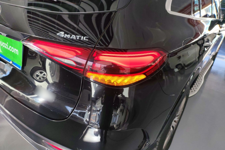 奔驰GLC 2023款 GLC 300 L 4MATIC 动感型 7座车身外观9