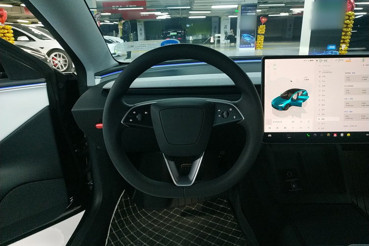 特斯拉 Model 3 2023款 后轮驱动版中控内饰13