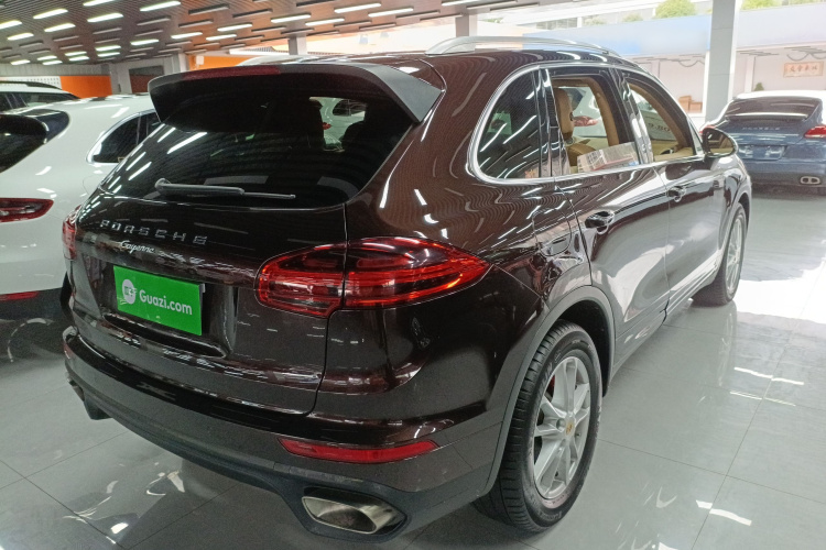 保时捷 2016款 Cayenne 3.0T车身外观7