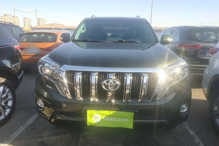 丰田 普拉多 2015款 2.7L 自动标准版车身外观2