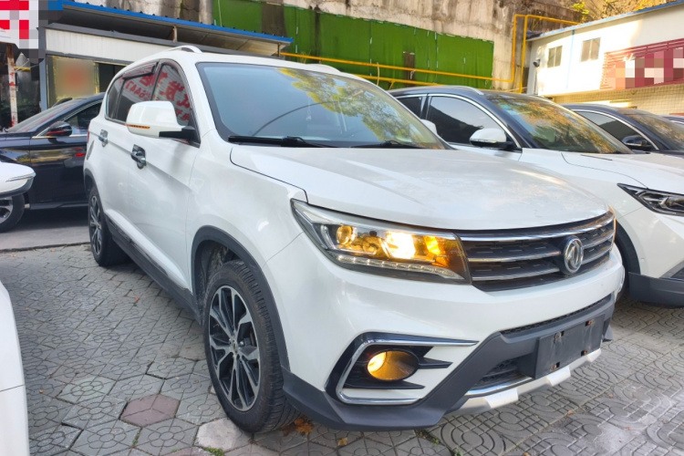 东风风行 景逸X5 2017款 劲享系列 1.5T CVT尊享型车身外观3