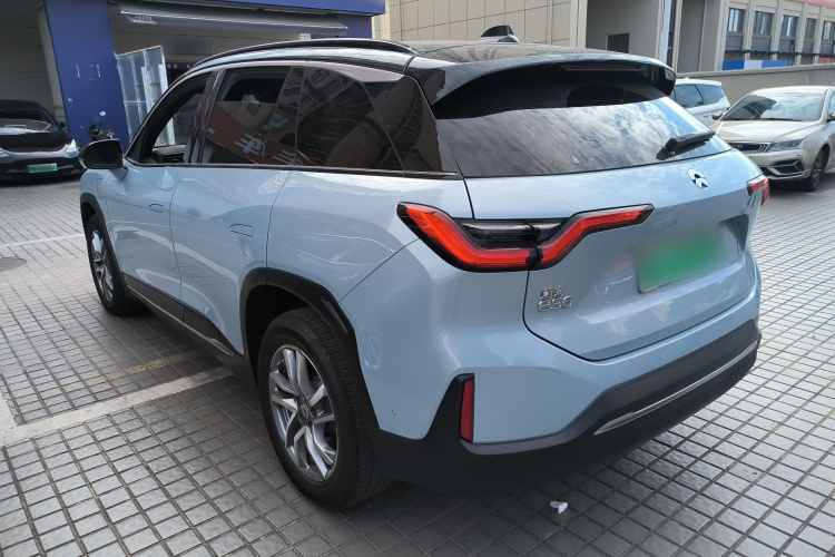 蔚来ES6 2020款 420KM 运动版车身外观4