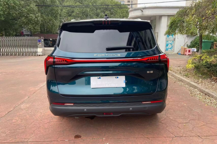 东风风行 风行游艇 2022款 1.5T DCT逐浪版车身外观6