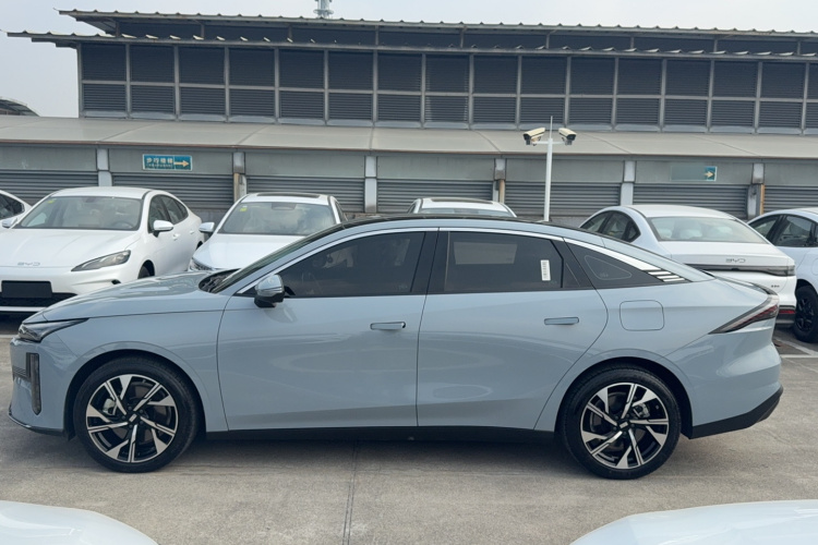 吉利银河 银河L6 2023款 125km 星舰车身外观6003