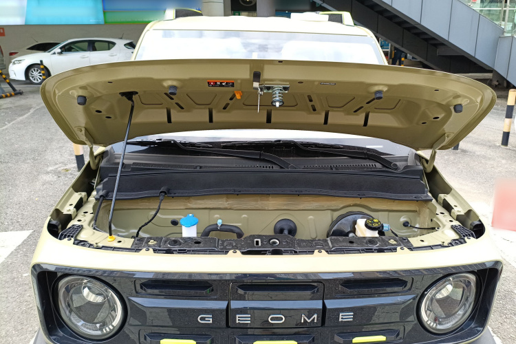 吉利银河 2025款 210km 熊猫骑士机舱底盘24