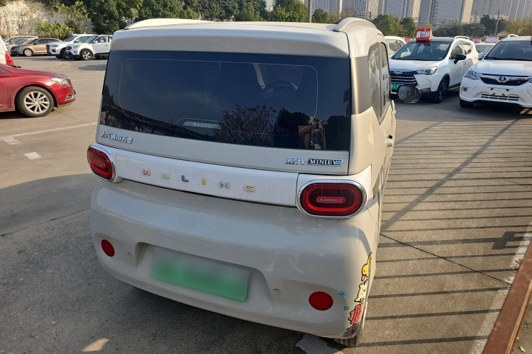 五菱汽车 宏光MINIEV 2024款 第三代 215km 进阶版车身外观7