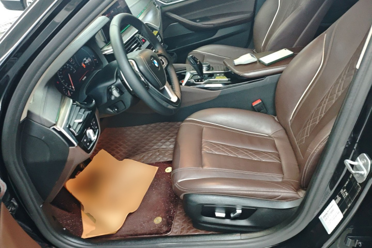 宝马5系 2019款 530Li 领先型 豪华套装局部细节19