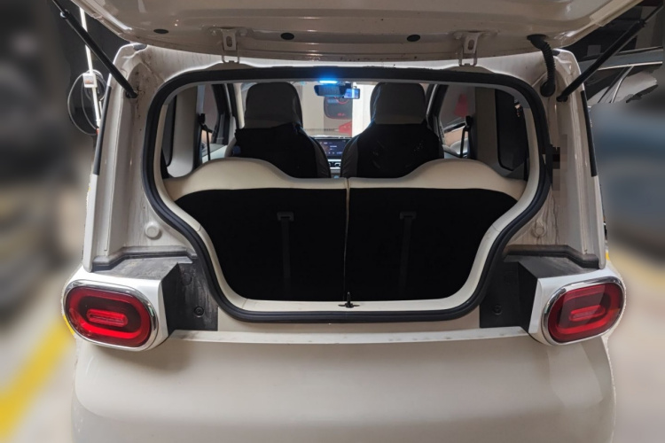 五菱汽车 宏光MINIEV 2024款 第三代 215km 进阶版中控内饰23