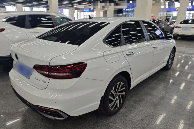 大众 朗逸 2024款 1.5L 自动星空五百万版车身外观7