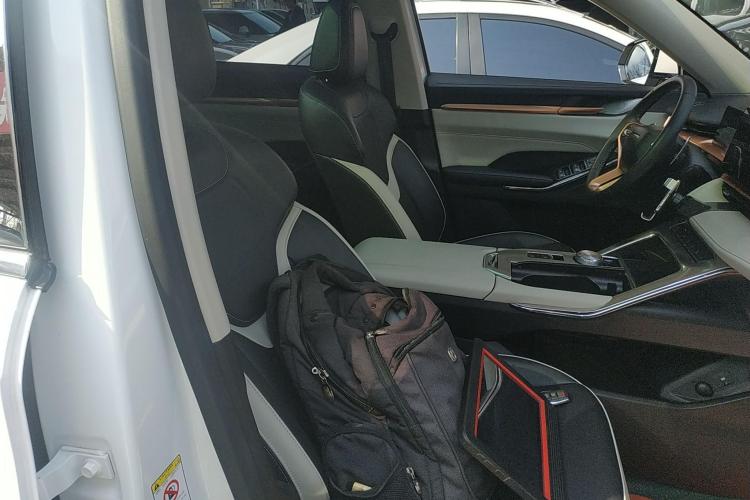 哈弗H6 2021款 第三代 1.5T 自动两驱Max中控内饰41