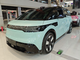 极氪MIX 2025款 智驾版