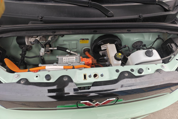 五菱汽车 宏光MINIEV 2021款 马卡龙时尚款 三元锂机舱底盘24