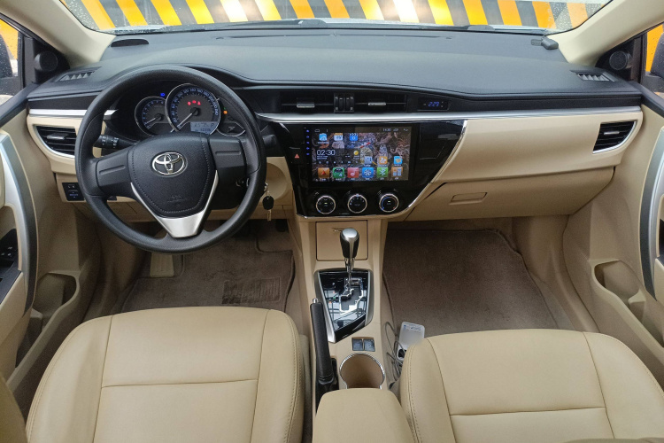 丰田 卡罗拉 2017款 1.2T CVT GL中控内饰7002