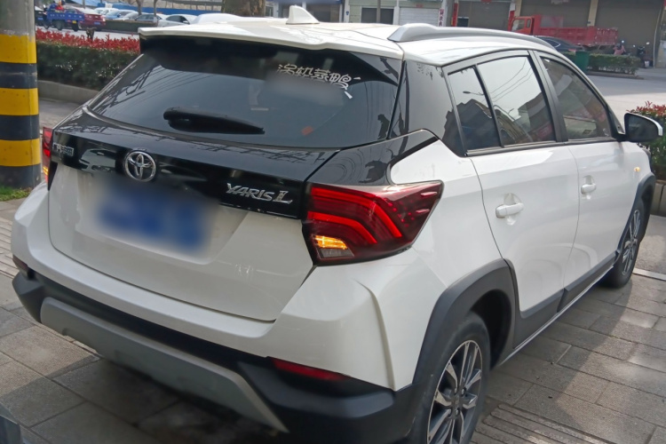 丰田 YARiS L 致炫 2021款 致炫X 1.5L CVT尊贵版车身外观7