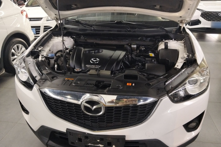 马自达CX-5 2013款 2.0L 自动两驱舒适型机舱底盘24