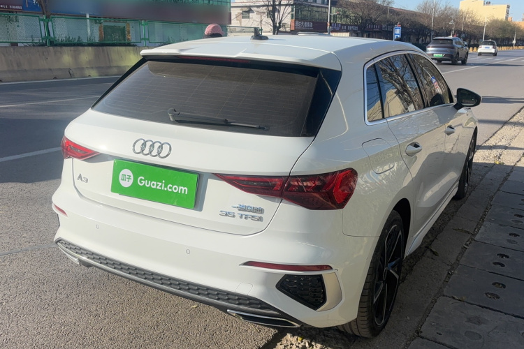 奥迪A3 2024款 Sportback 35 TFSI 时尚运动型车身外观6003