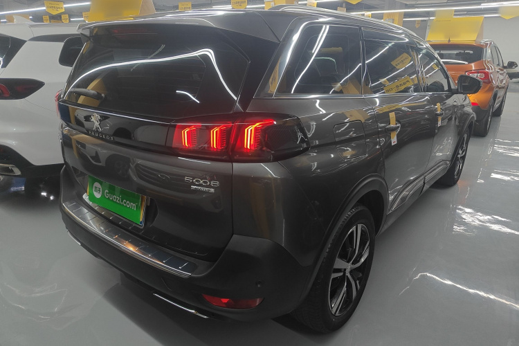 标致5008 2021款 400THP 7座豪华版车身外观6005