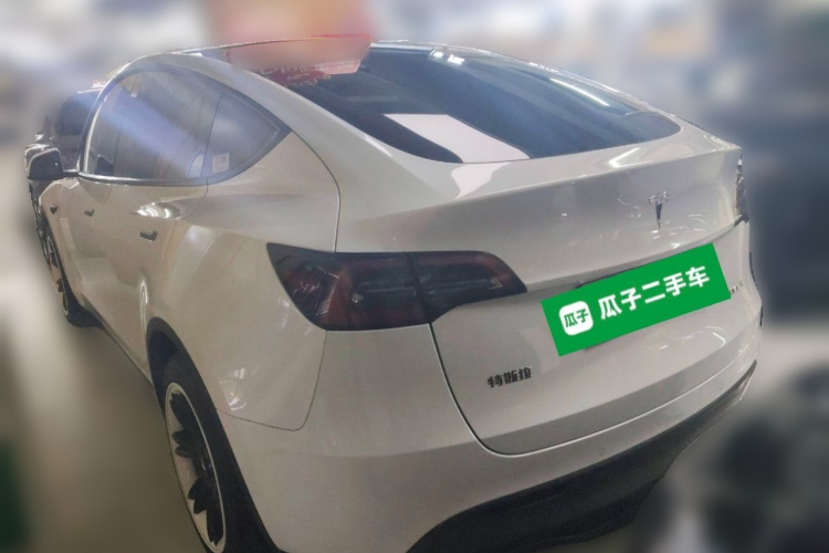 特斯拉 Model Y 2022款 改款 后轮驱动版车身外观5