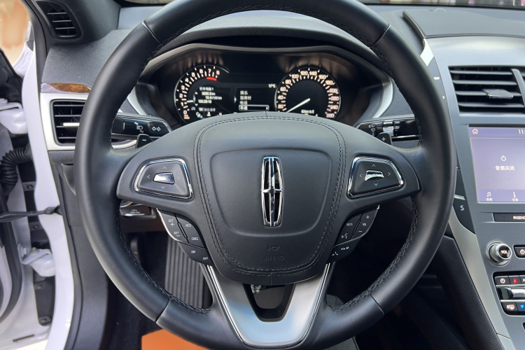 林肯MKZ 2020款 2.0T 尊享版中控内饰7002